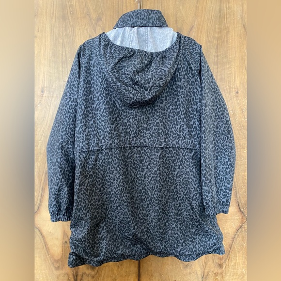 Joe Fresh light rain jacket - Picture 3 of 6